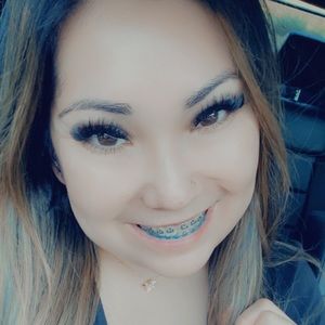 Meet your Posher, Lea